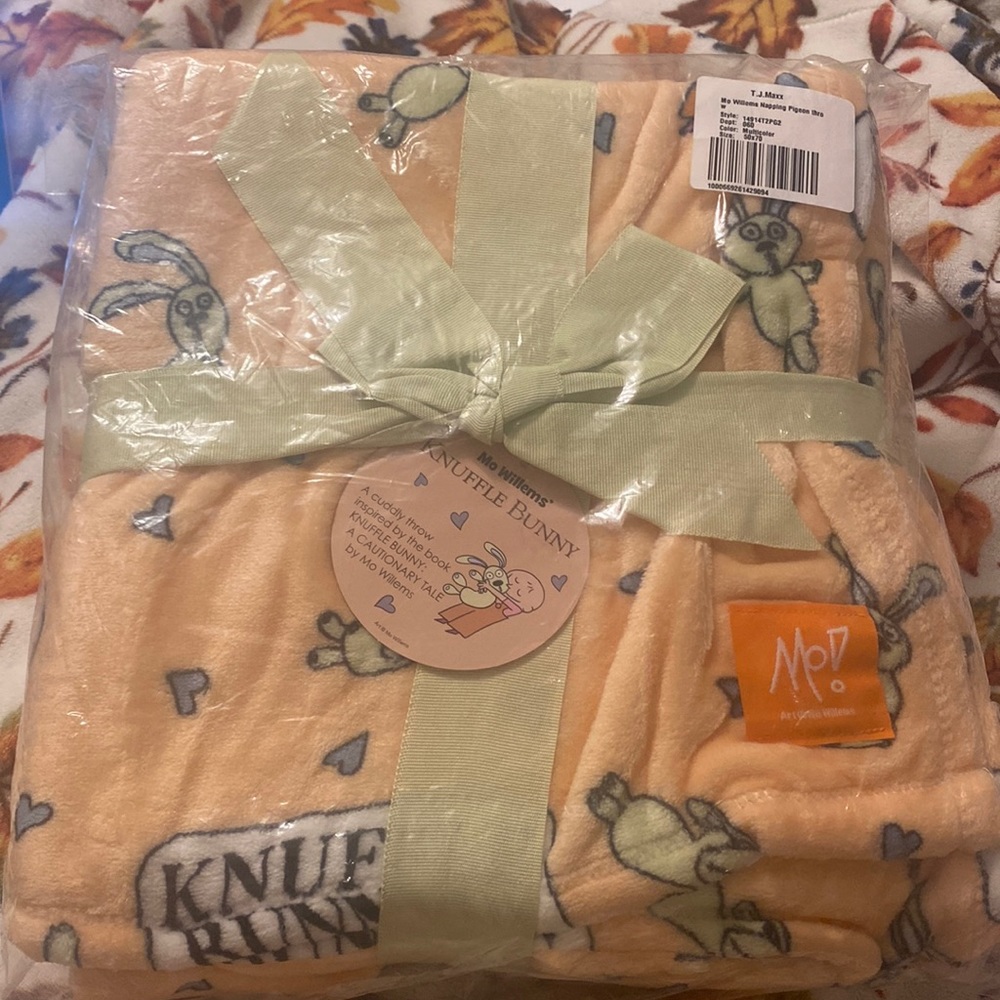New in Package Knuffle Bunny Throw Blanket Mo Willems NWT